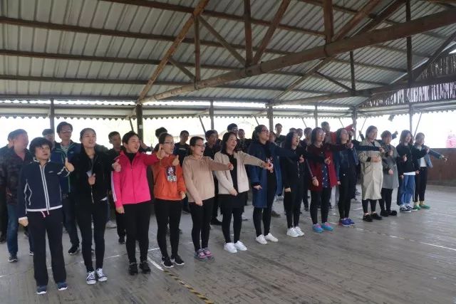 �ι���ub8��߻����Ŷ����С����ľ������Ž��˶�Բ����Ļ