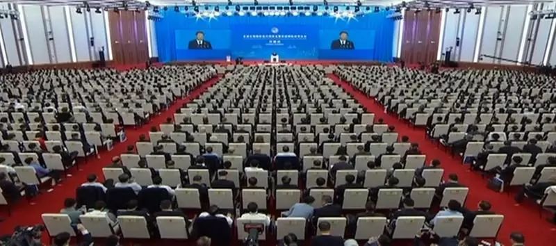 �ι���ub8��һ�ӽǴ������롰�����ᡱ����