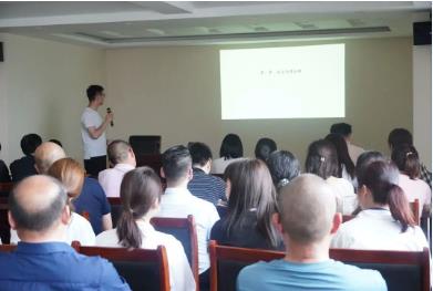 2021����徲������ϵ���˶�Բ����Ļ��