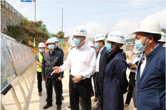 ���ж����������Ķ���ˮ������������