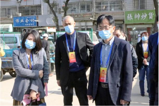 ��ܤ���˴������һ�߶���ˮ��������Ч��